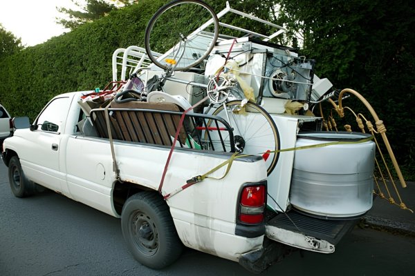residential scrap pickup service img